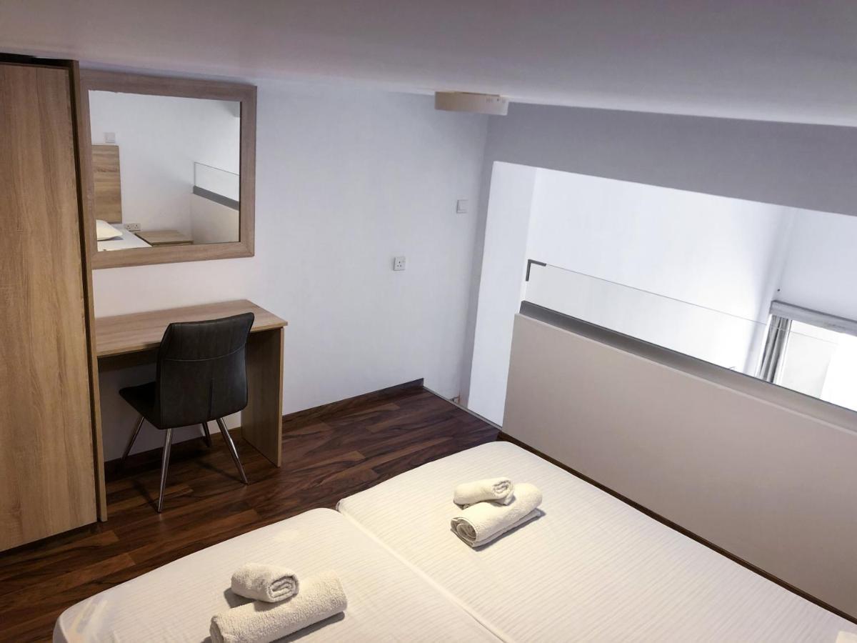 Cozy Loft Apartment ไอยานาปา ภายนอก รูปภาพ